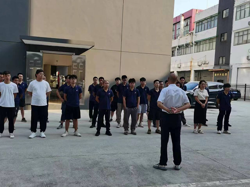 尊龙凯时集团公司早会